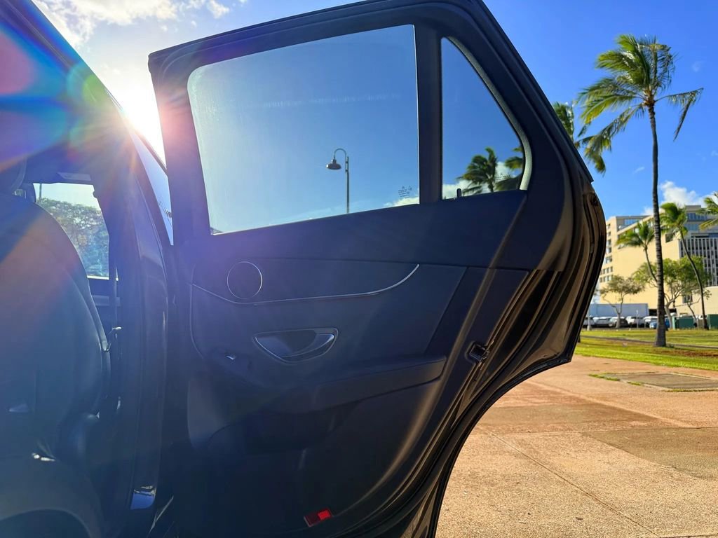 Used 2021 Mercedes-Benz GLC 300 w/ Premium Package image 16