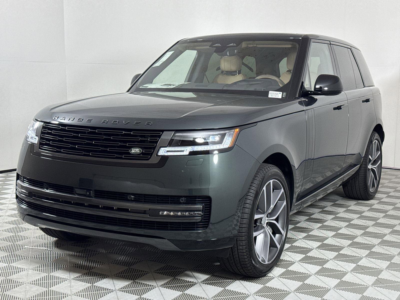 New 2025 Land Rover Range Rover SE