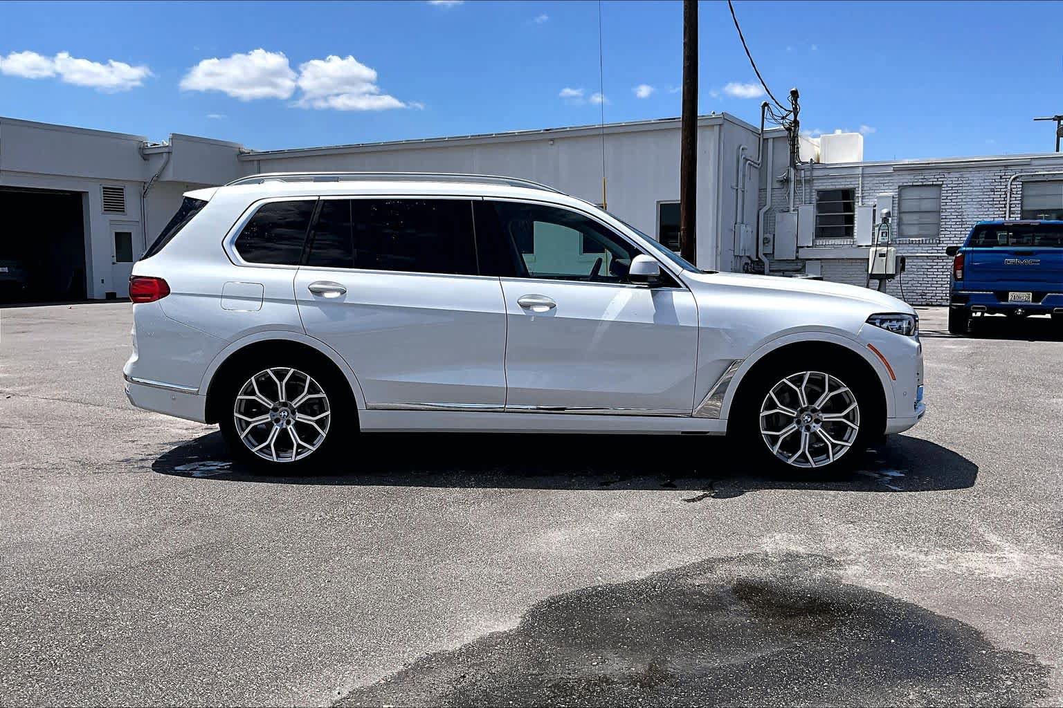 Used 2020 BMW X7 xDrive40i w/ Cold Weather Package AWD/4WD image 34