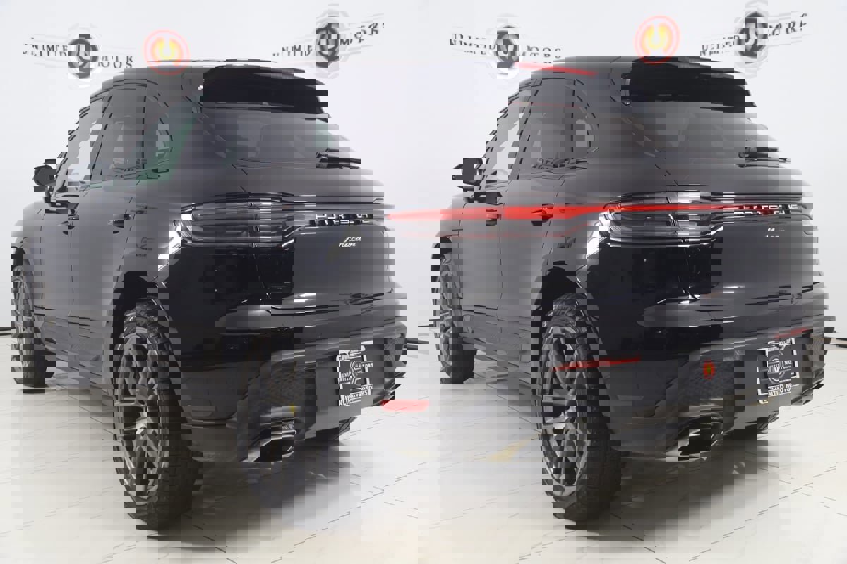 Used 2025 Porsche Macan image 4