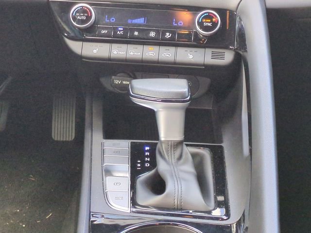 Used 2025 Hyundai Elantra SEL FWD image 21