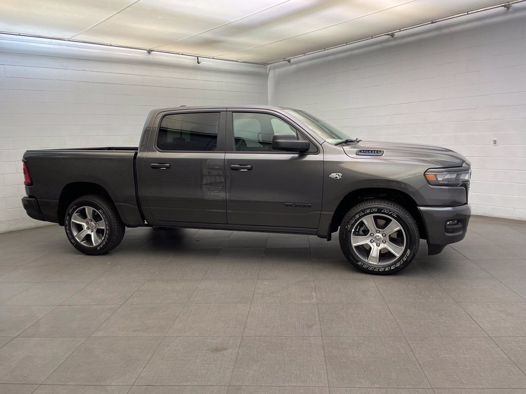 New 2026 RAM 1500 Express AWD/4WD image 2