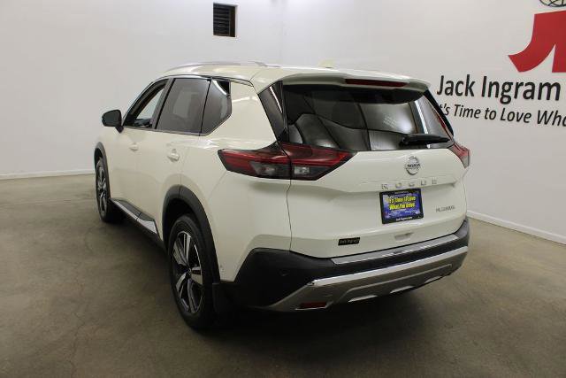 Certified 2021 Nissan Rogue Platinum FWD image 3