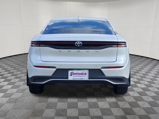 Used 2023 Toyota Crown AWD/4WD image 6