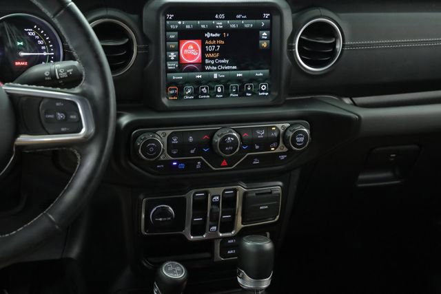 Used 2022 Jeep Wrangler Unlimited Sahara w/ Cold Weather Group image 16