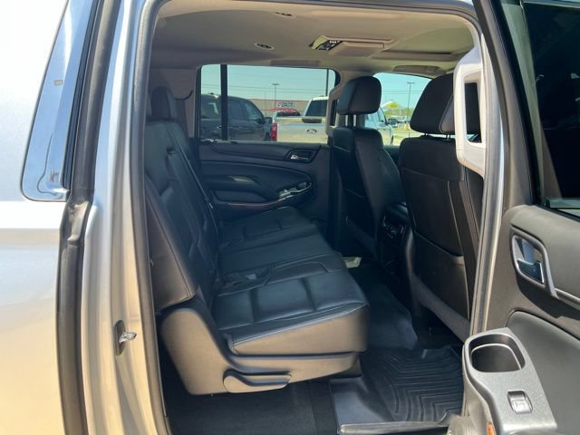 Used 2017 Chevrolet Suburban Premier RWD image 21
