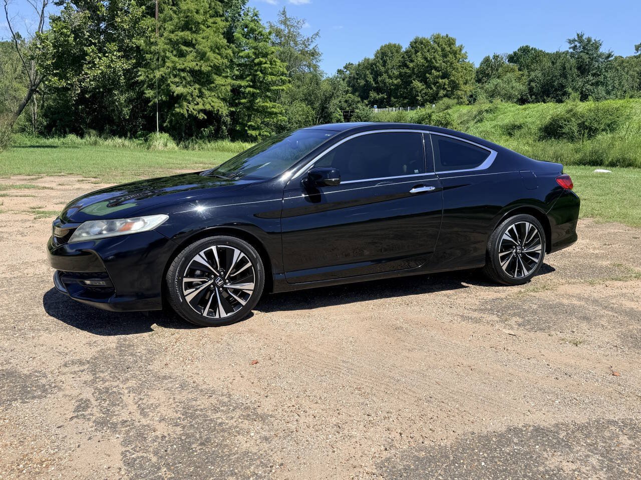 Used 2016 Honda Accord EX-L image 1