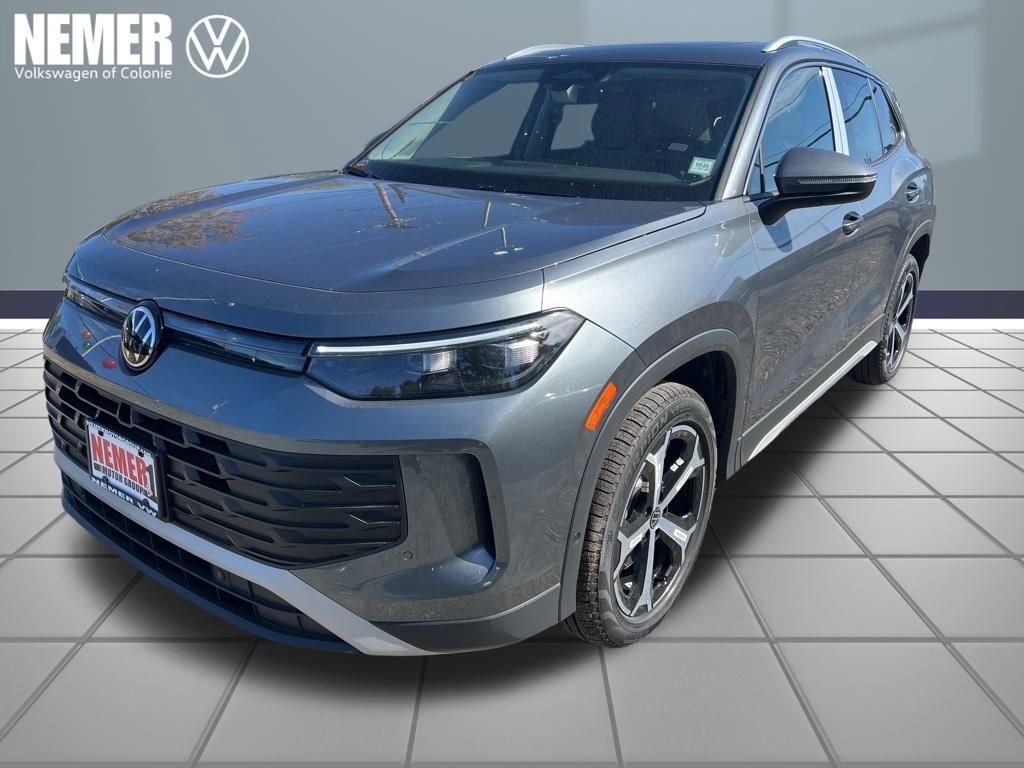 New 2025 Volkswagen Tiguan SE image 1