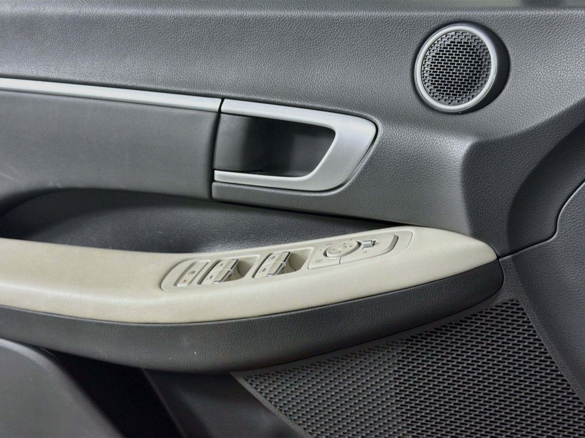 Used 2025 Hyundai Sonata SEL FWD image 15