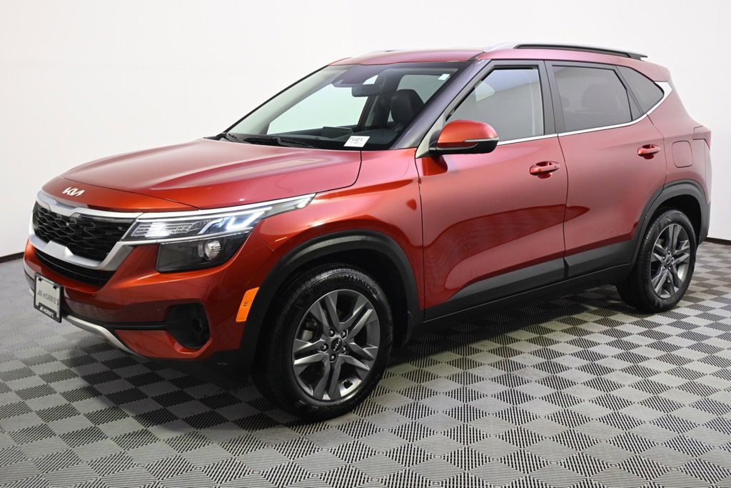 Used 2023 Kia Seltos S image 2