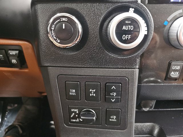 Used 2019 Toyota Sequoia Platinum AWD/4WD image 25