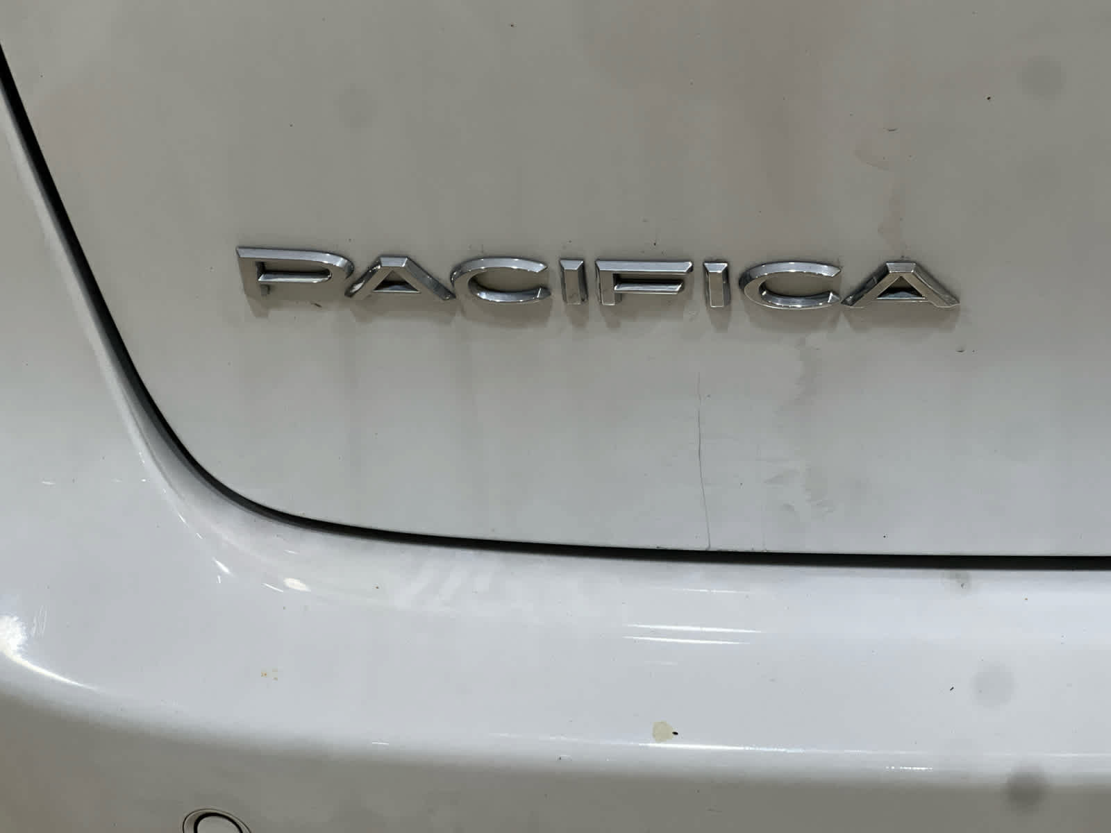 Used 2018 Chrysler Pacifica Touring-L FWD image 6