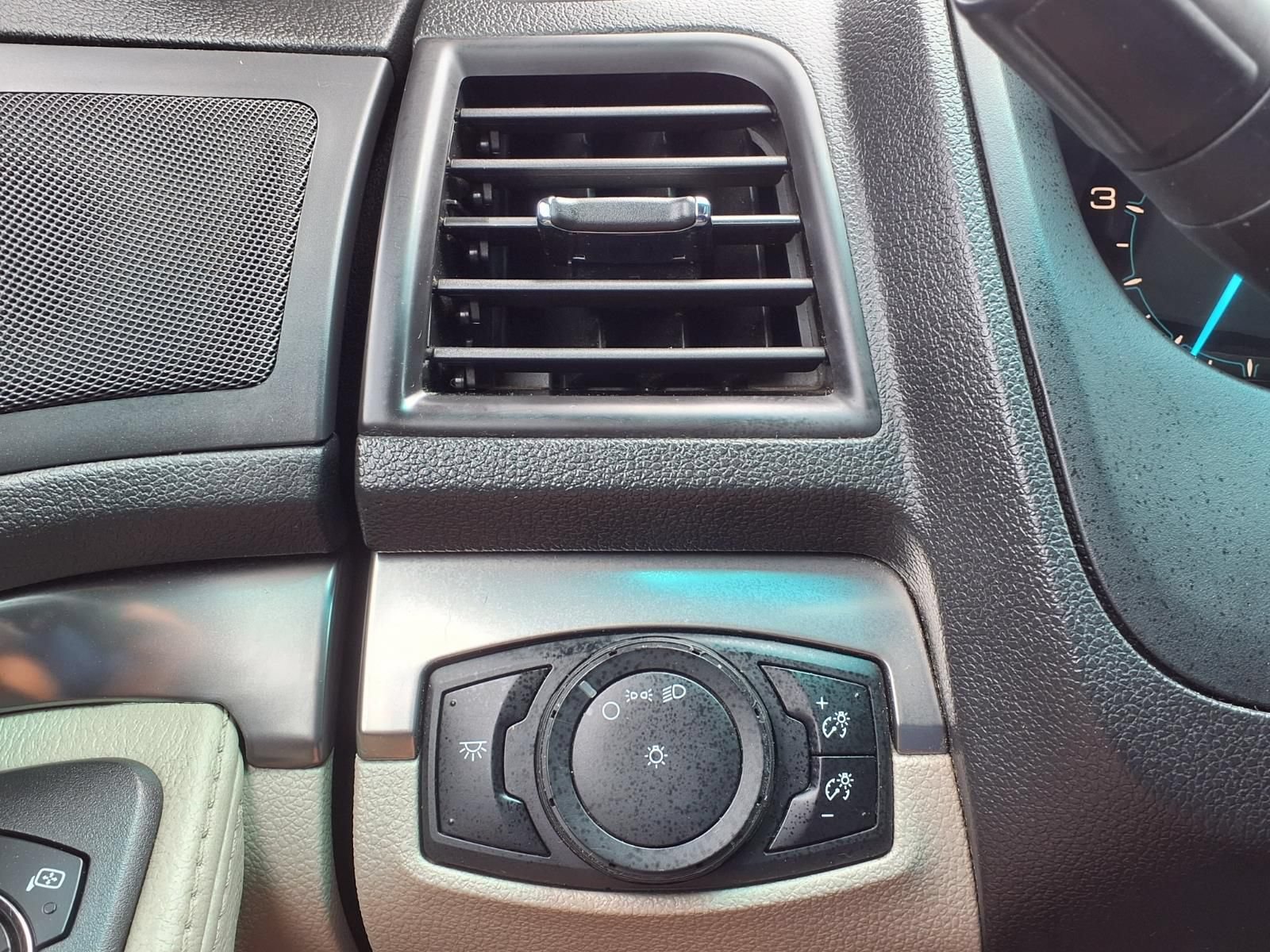 Used 2013 Ford Explorer FWD image 28