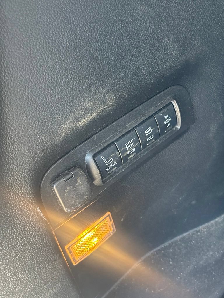 Used 2017 Ford Explorer Platinum AWD/4WD image 10