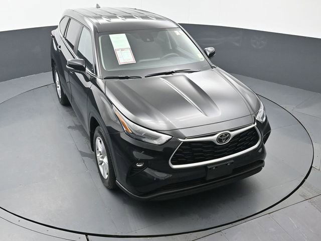 Certified 2025 Toyota Highlander LE image 50