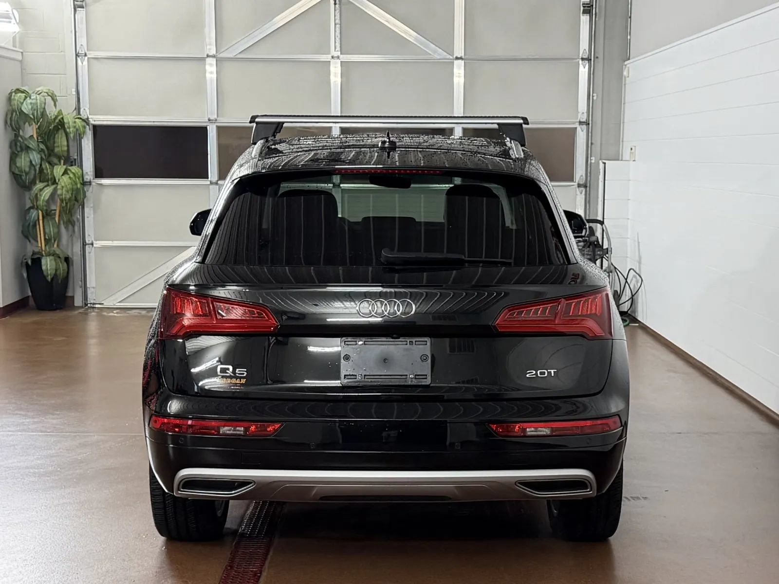 Used 2018 Audi Q5 Prestige w/ Prestige Package AWD/4WD image 3