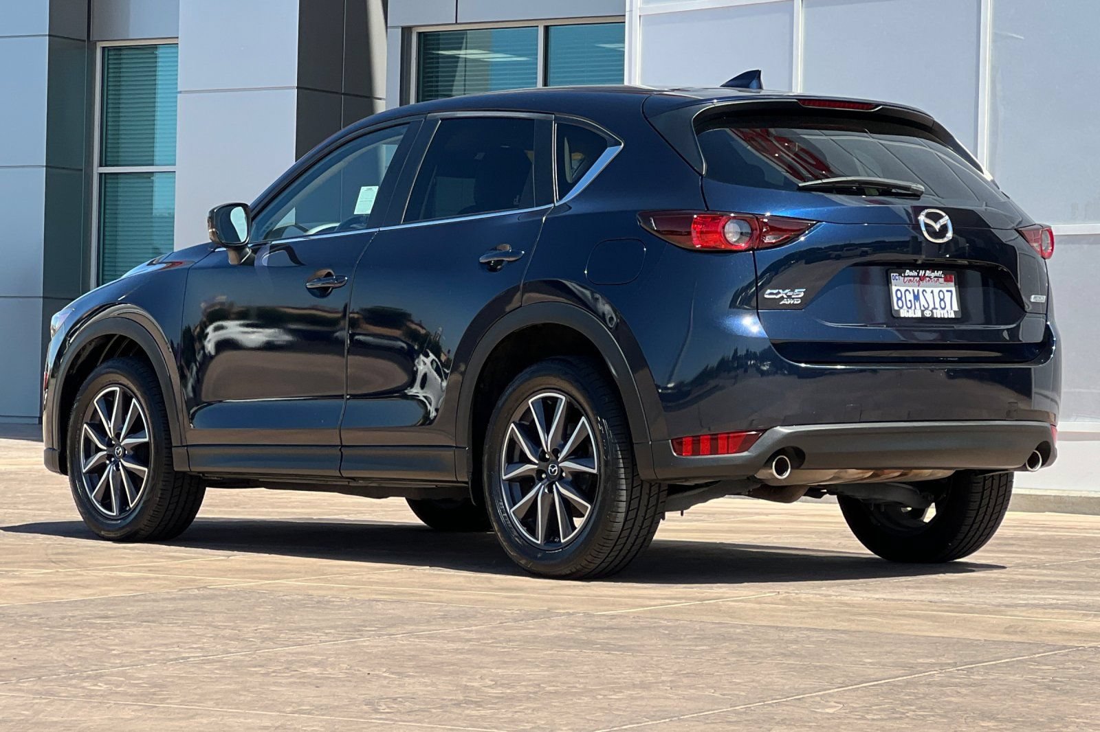 Used 2018 MAZDA CX-5 Touring w/ Preferred Equipment Package AWD/4WD image 6