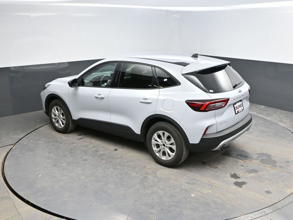 Used 2025 Ford Escape Active image 25
