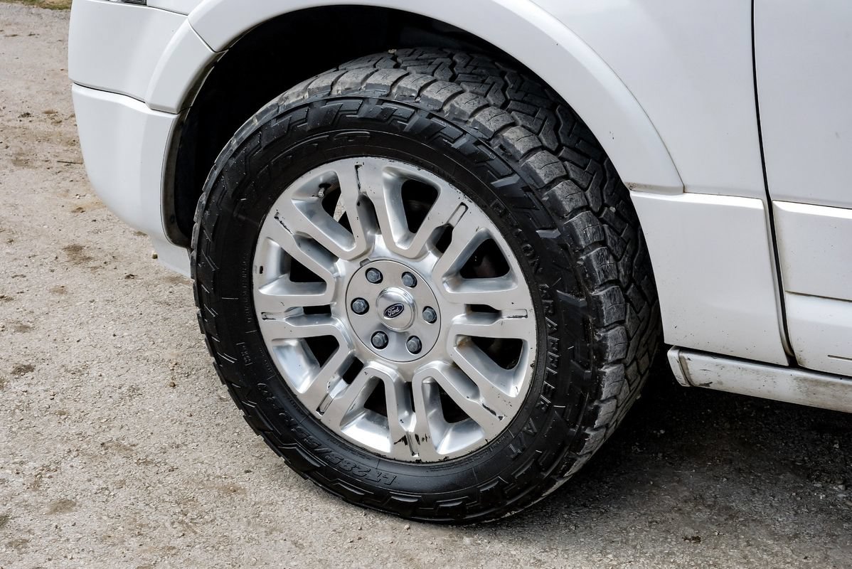 Used 2014 Ford Expedition EL Limited w/ Equipment Group 301A AWD/4WD image 61