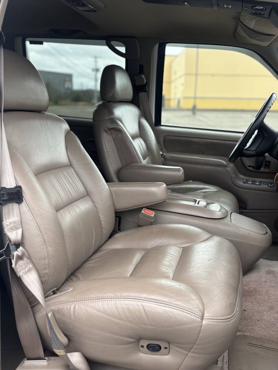 Used 1997 Chevrolet Tahoe 4WD w/ Preferred Equipment Group 3 image 16