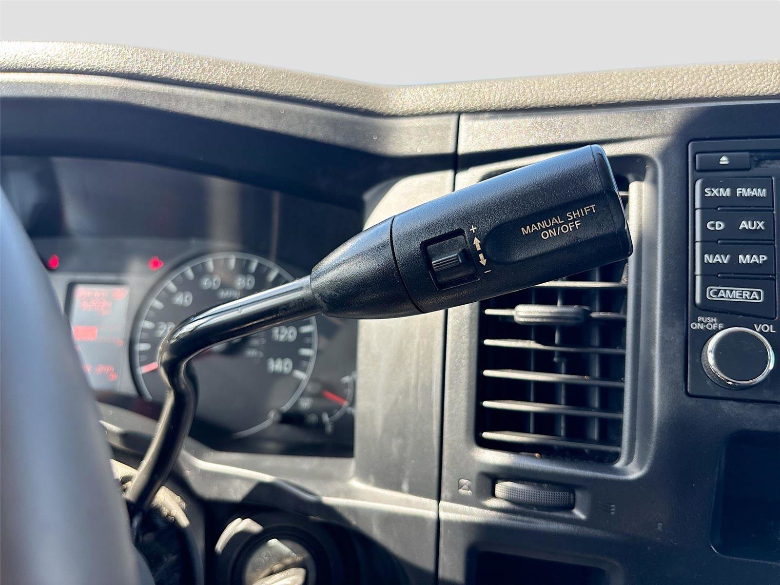 Used 2016 Nissan NV 3500 SL image 18