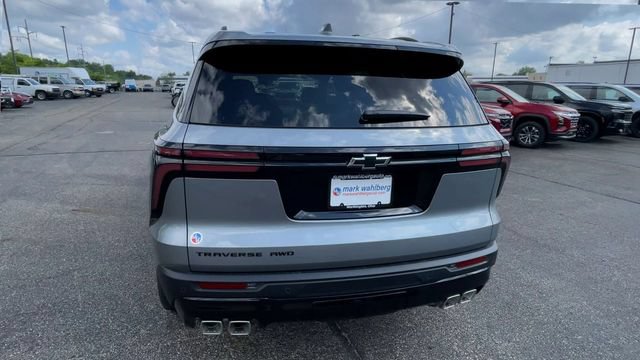 New 2026 Chevrolet Traverse LT w/ Midnight/Sport Edition AWD/4WD image 9
