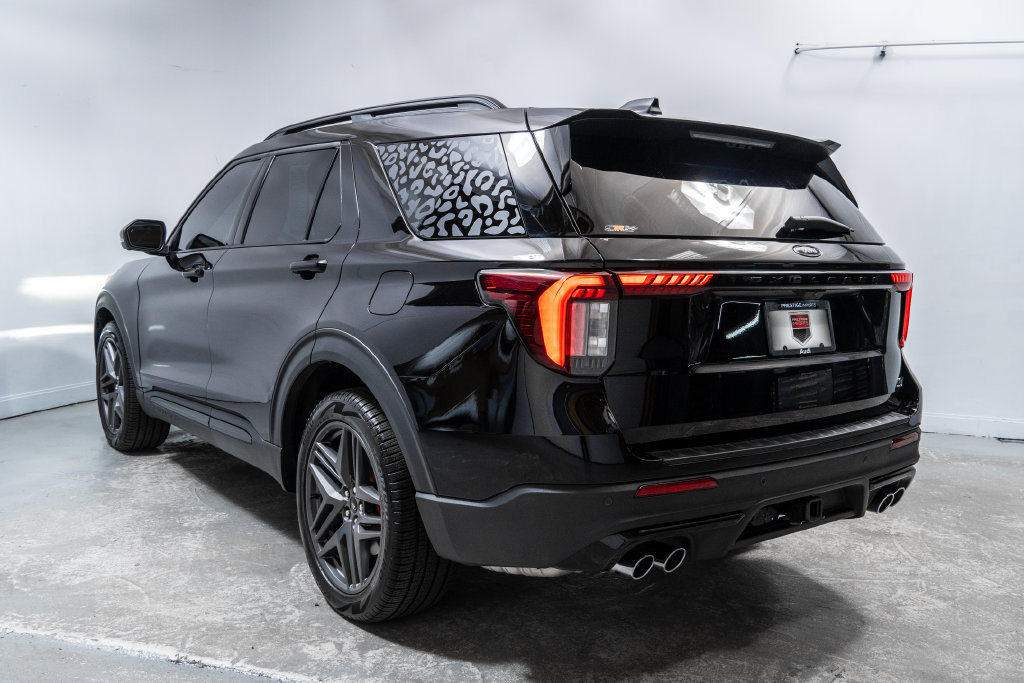 Used 2025 Ford Explorer ST w/ Sun And Sound Package AWD/4WD image 3