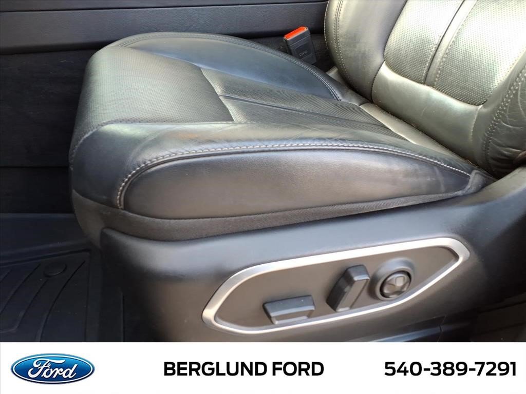 Used 2023 Jeep Wagoneer 4WD w/ Premium Group I image 22