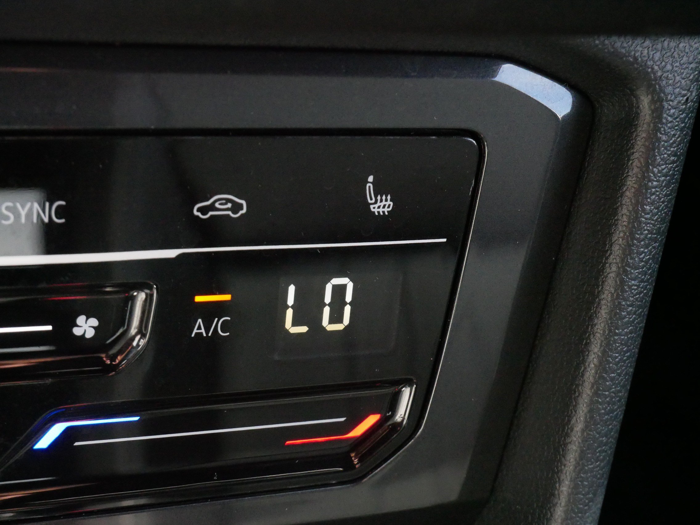Used 2023 Volkswagen Tiguan SE R-Line AWD/4WD image 28