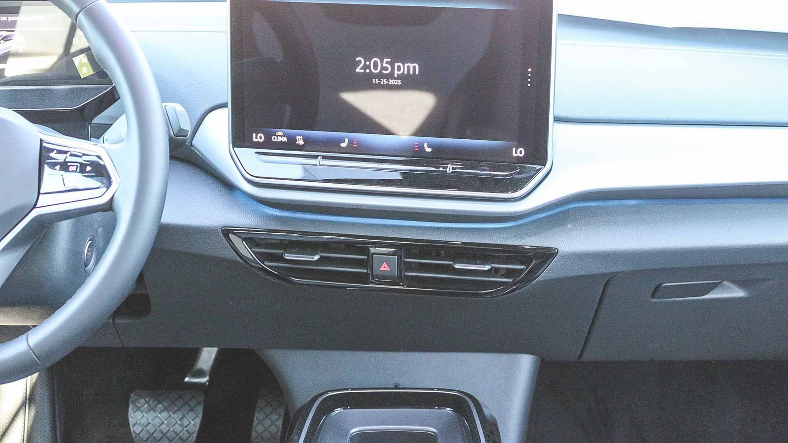 New 2025 Volkswagen ID.4 Pro AWD/4WD image 14