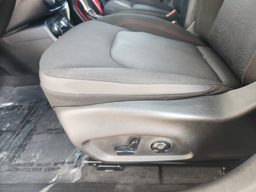 Used 2015 Jeep Renegade Trailhawk w/ Popular Equipment Group AWD/4WD image 15