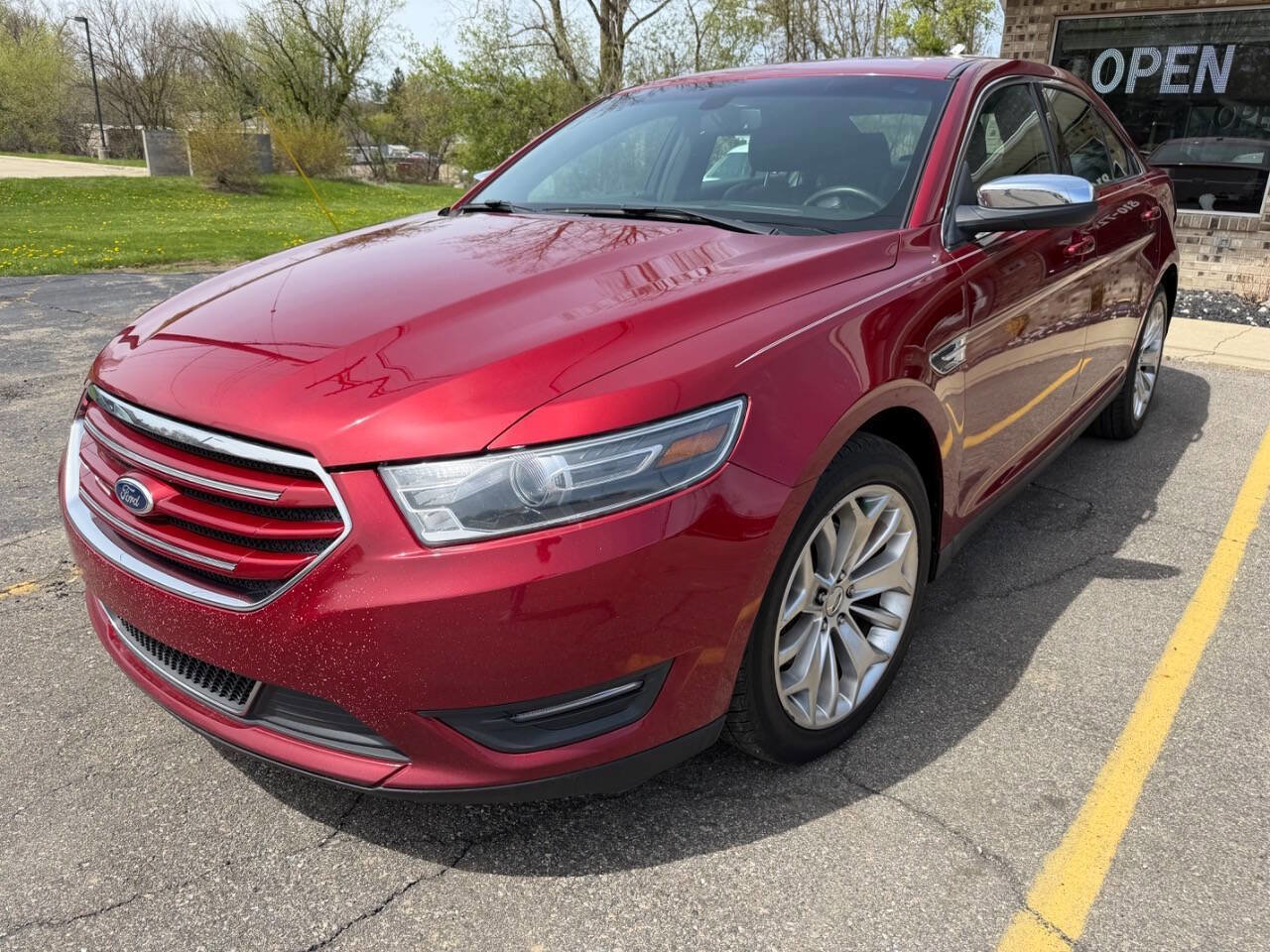 Used 2014 Ford Taurus Limited FWD image 7