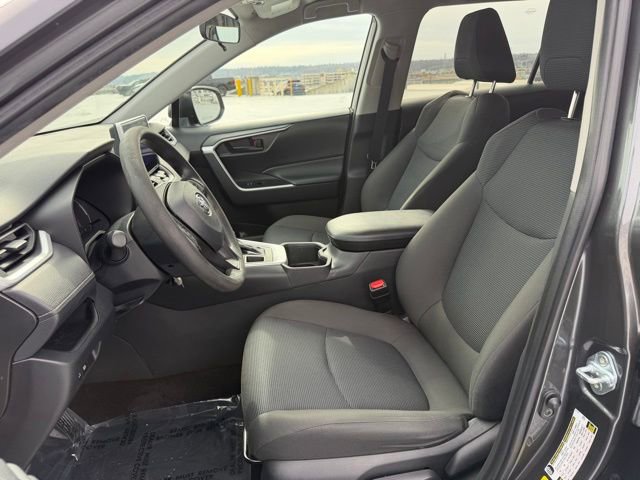 Used 2023 Toyota RAV4 LE image 10