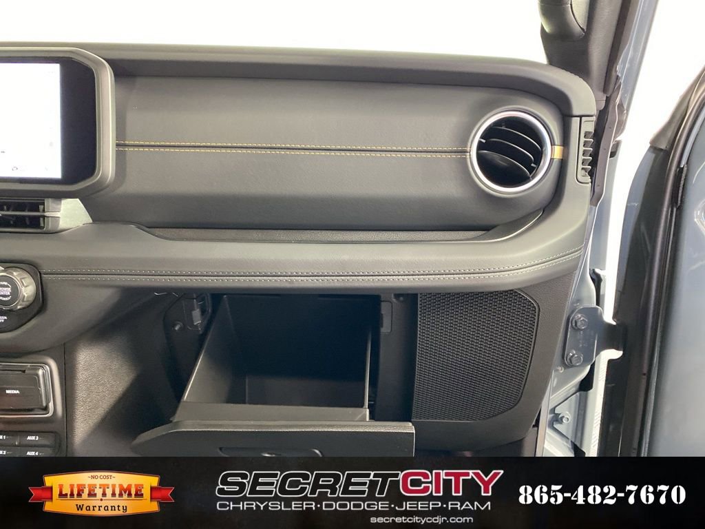 New 2026 Jeep Gladiator Sport AWD/4WD image 35