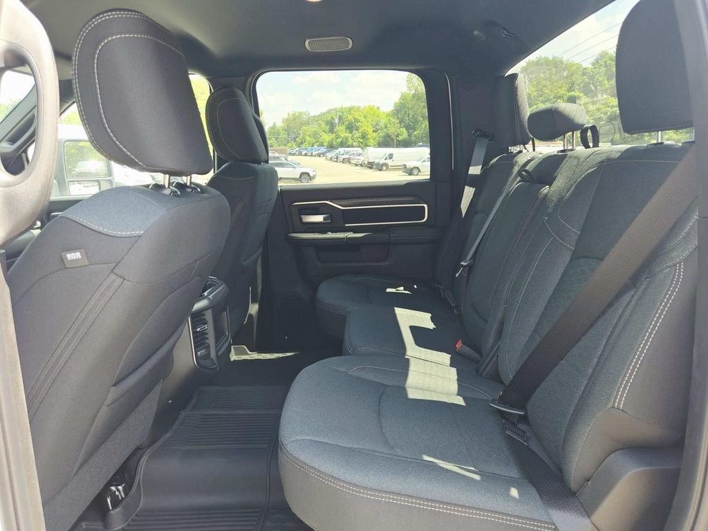 New 2026 RAM 3500 Big Horn AWD/4WD image 19