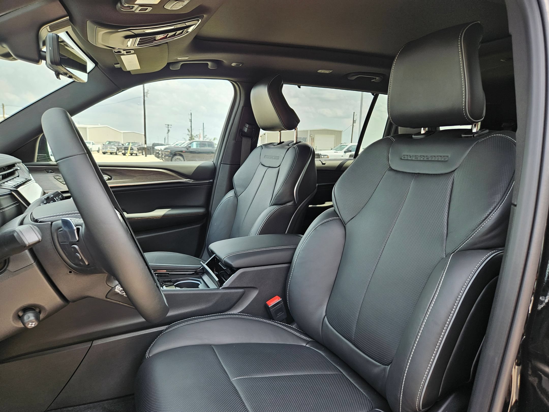 New 2025 Jeep Grand Cherokee L Overland w/ Advanced Protech Group III AWD/4WD image 12