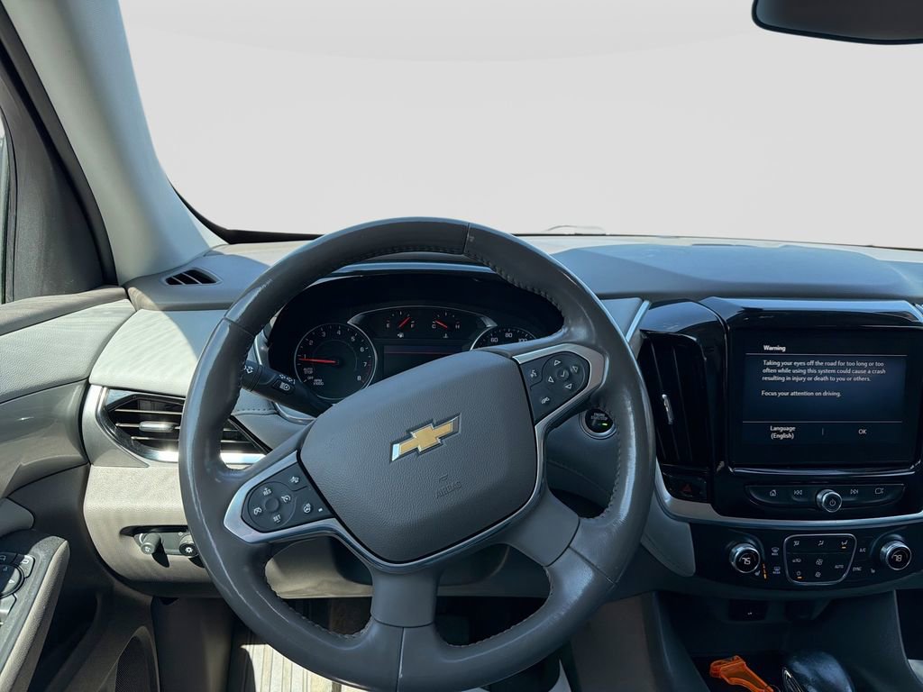 Used 2021 Chevrolet Traverse LT image 19