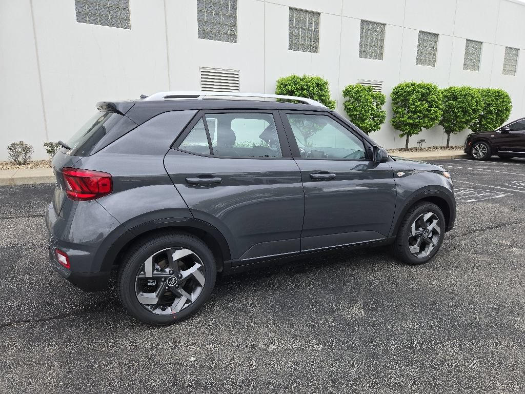 New 2026 Hyundai Venue SEL FWD image 8