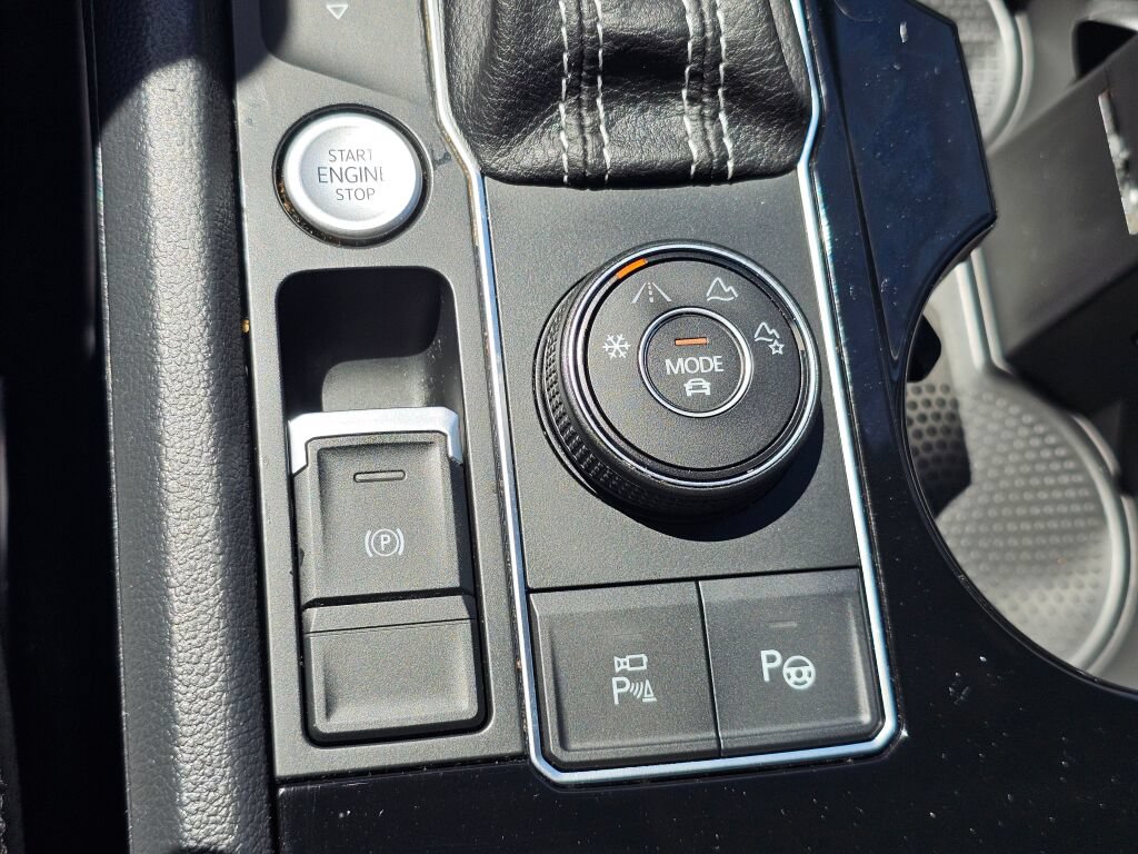 Certified 2023 Volkswagen Atlas SEL Premium AWD/4WD image 23