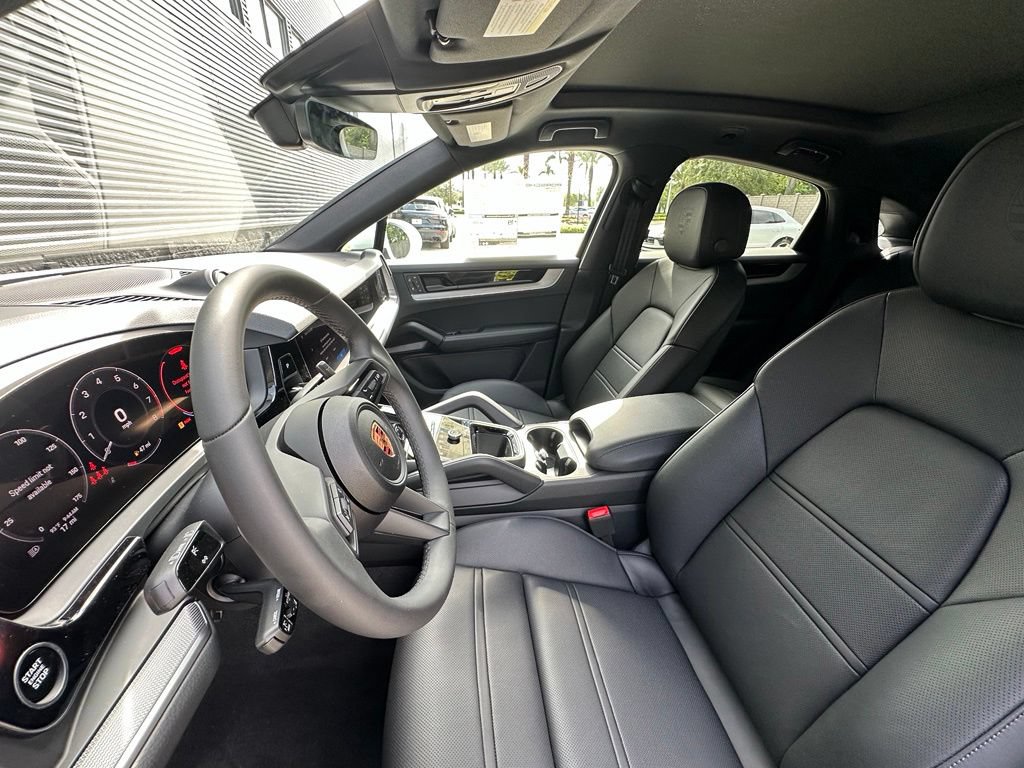 New 2026 Porsche Cayenne Coupe AWD/4WD image 5