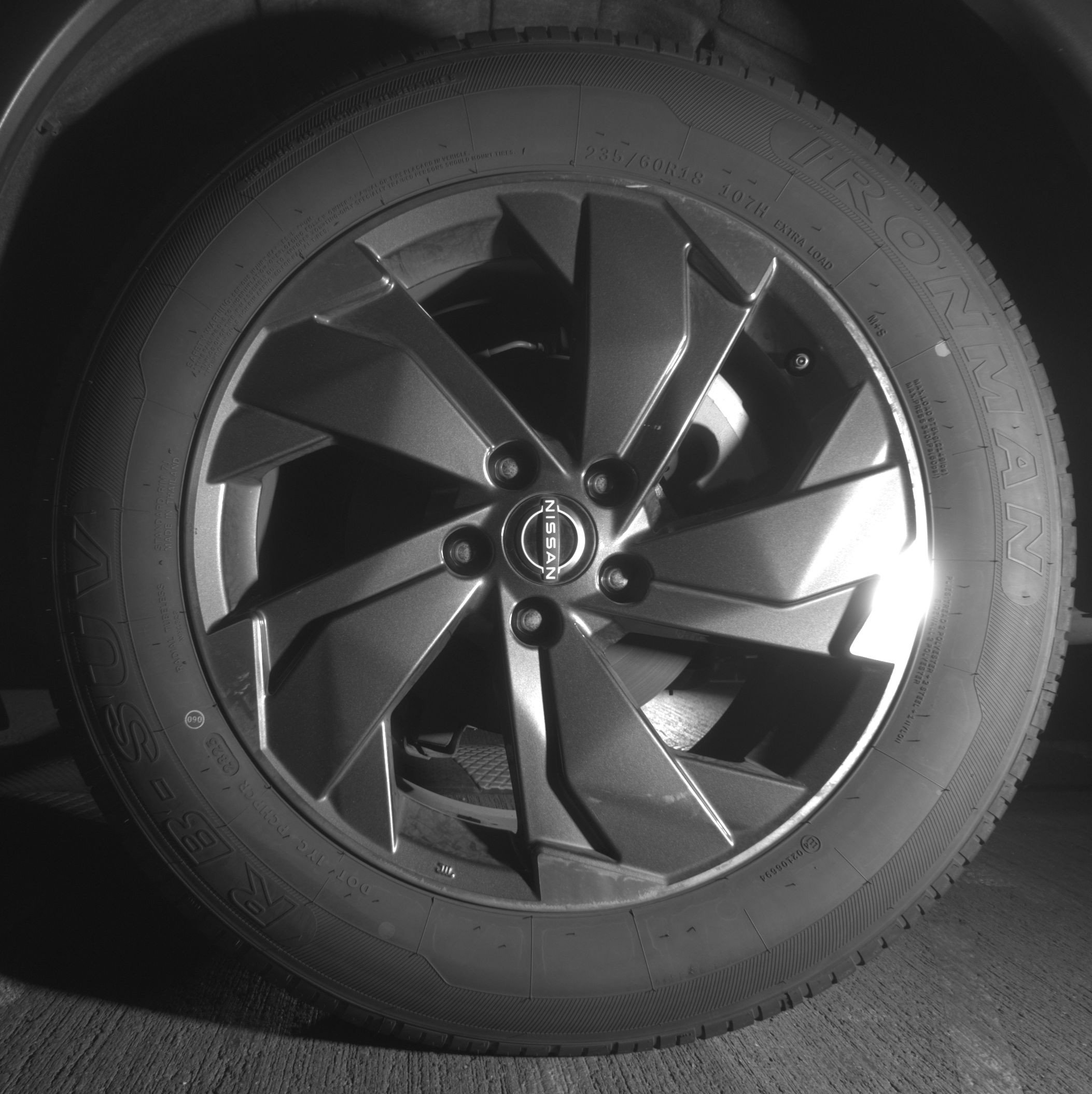 Used 2025 Nissan Rogue SV image 14