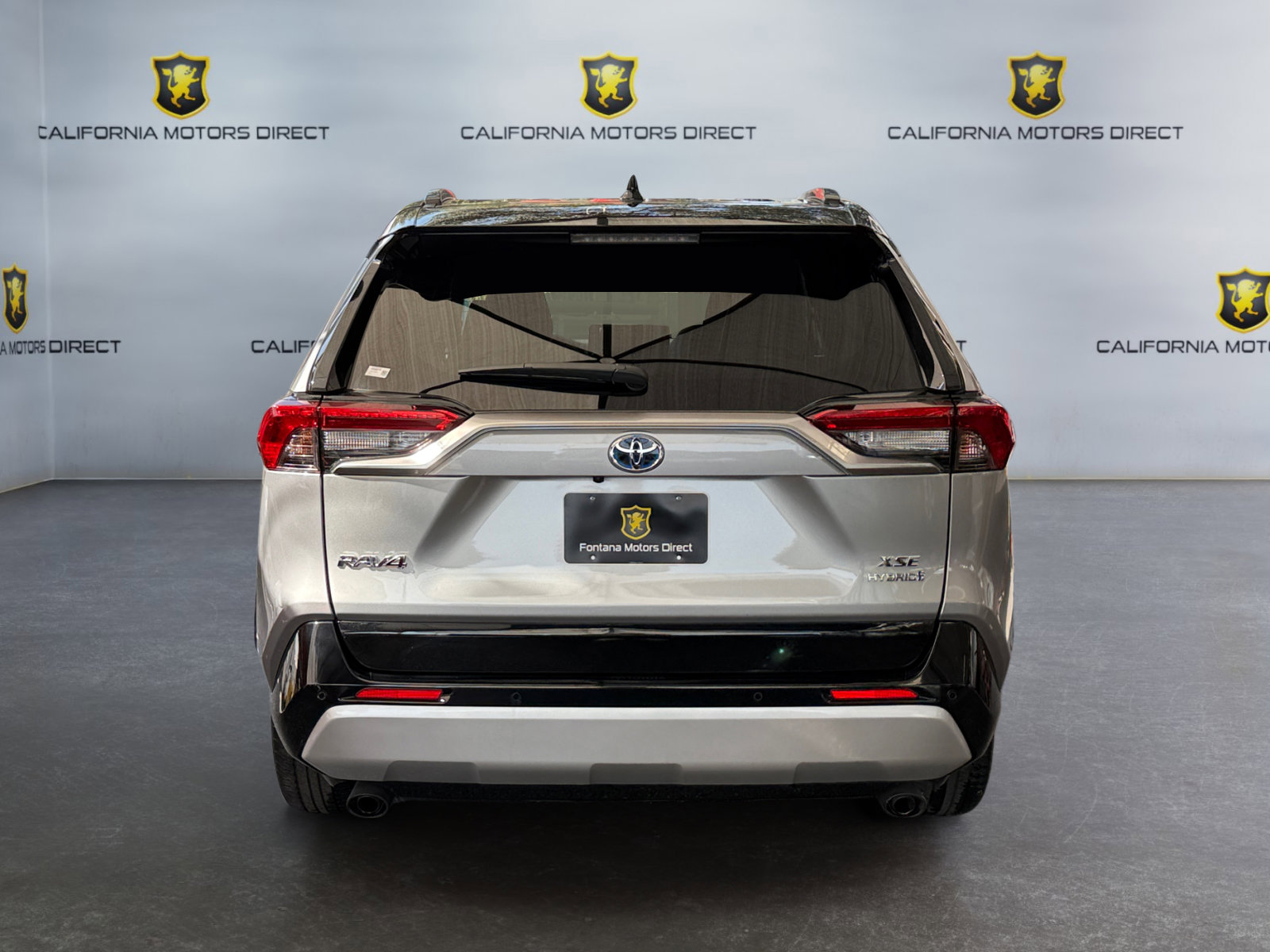 Used 2023 Toyota RAV4 XSE AWD/4WD image 3