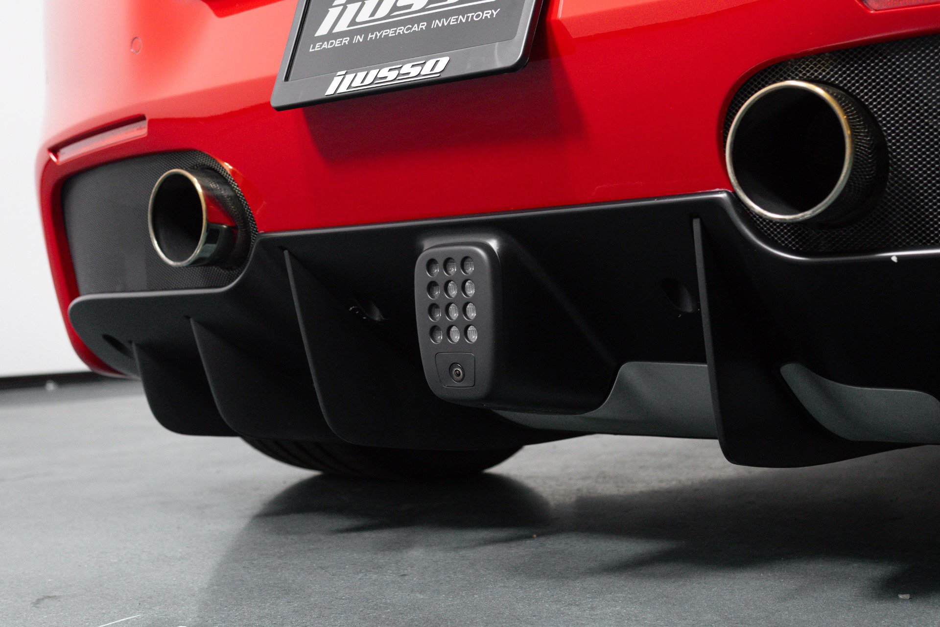 Used 2017 Ferrari 488 GTB RWD image 27