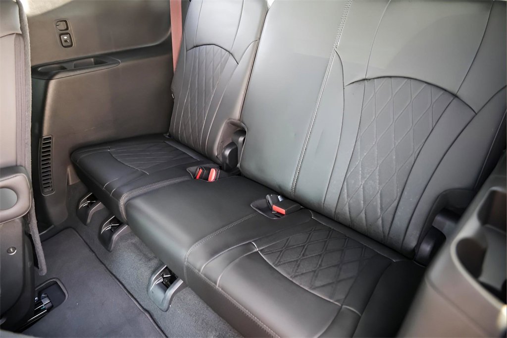 Used 2024 Buick Enclave Avenir w/ Avenir Technology Package image 26