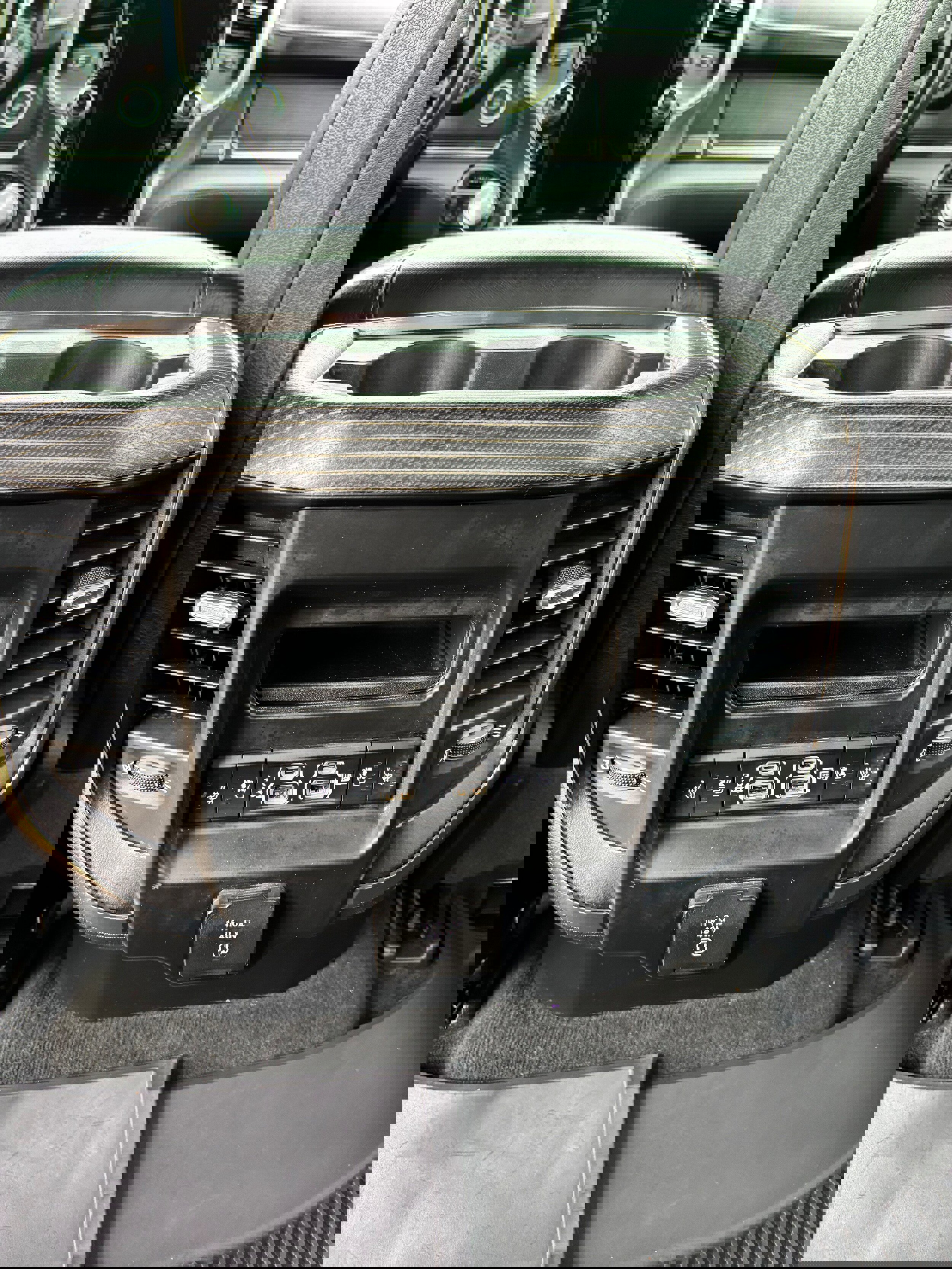 Used 2019 RAM 1500 Limited image 11