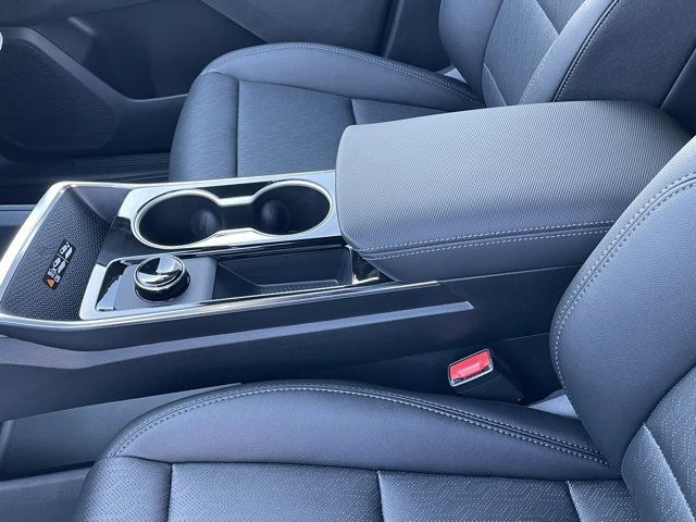 New 2026 Chevrolet Equinox LT w/ Convenience Package II image 30