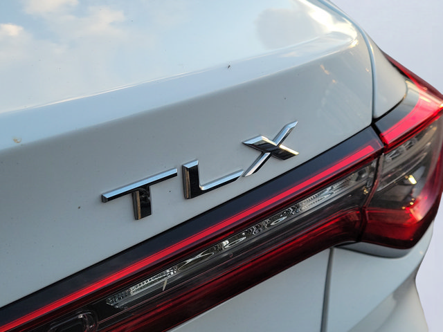 Used 2023 Acura TLX w/ Technology Package FWD image 5
