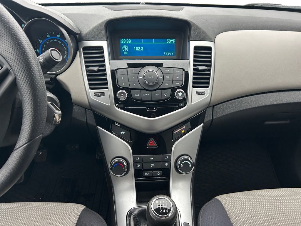 Used 2016 Chevrolet Cruze LS image 12