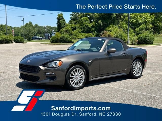 Used 2017 FIAT 124 Spider Classica RWD image 1