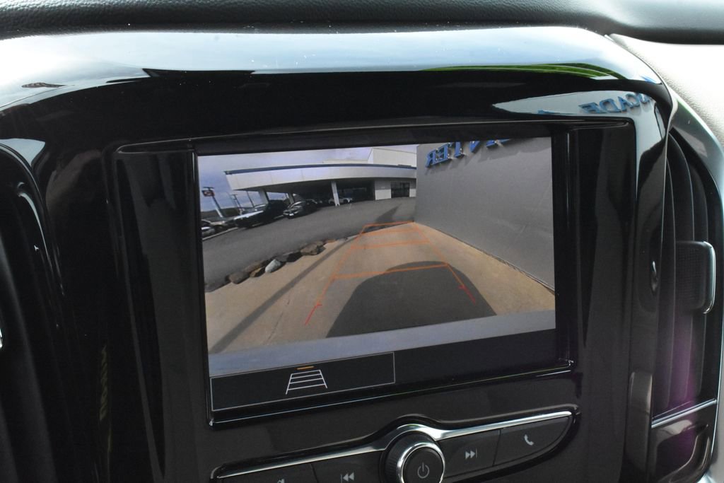 Used 2022 Chevrolet Traverse LS AWD/4WD image 17